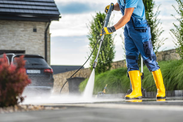 Best Driveway Pressure Washing  in Sherman, IL